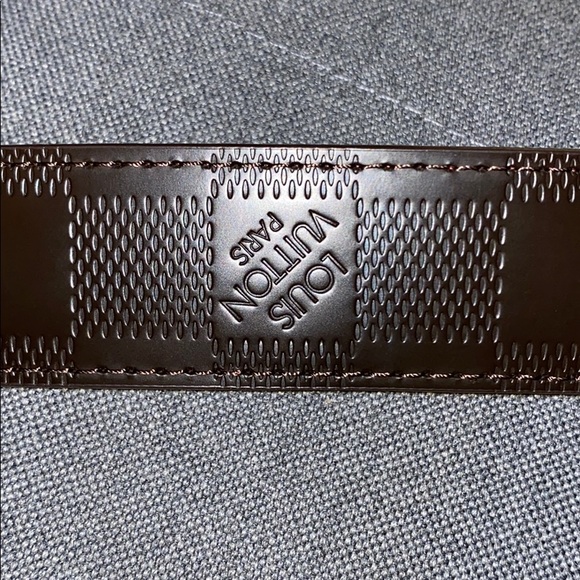 Louis Vuitton belt! Calf hide leather reversible! - Picture 5 of 8